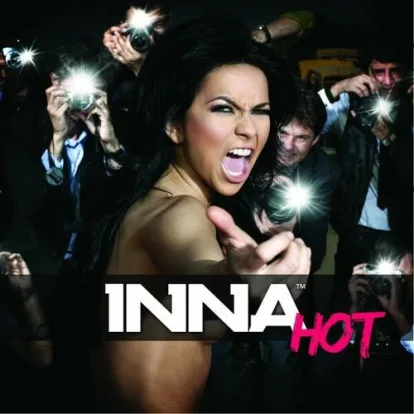 Cover: Angel In Your Arms von Hot