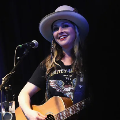 Cover: Storms Never Last (feat. Jim Lauderdale) von Sunny Sweeney