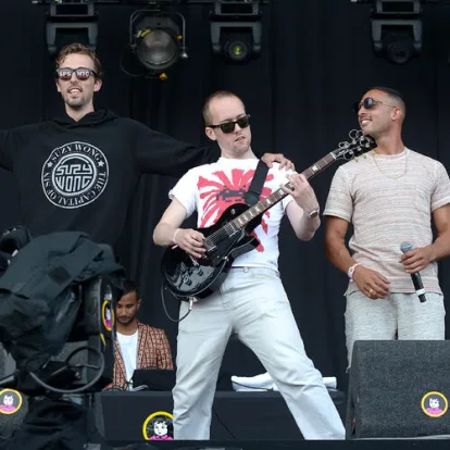 Cover: Licht uit von The Opposites