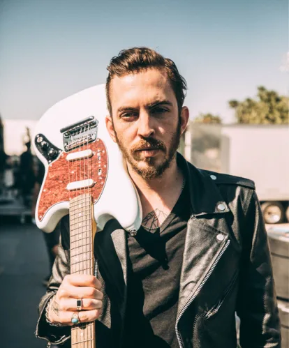 Cover: Nevermind von Dennis Lloyd