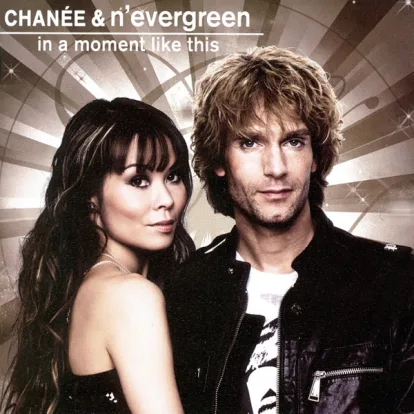 Cover: In a Moment Like This von Chanée & N'evergreen